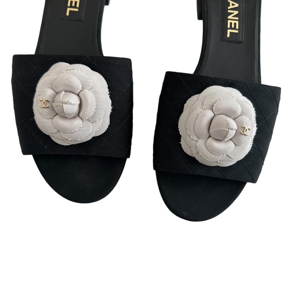 CHANEL Grosgrain Quilted Camellia Floral CC Sandals  - 39.5, Black White - Picture 8 of 10
